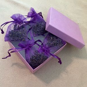 Four sachets of lavender In lavender box